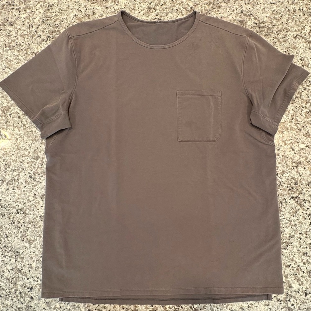Lululemon T-Shirt